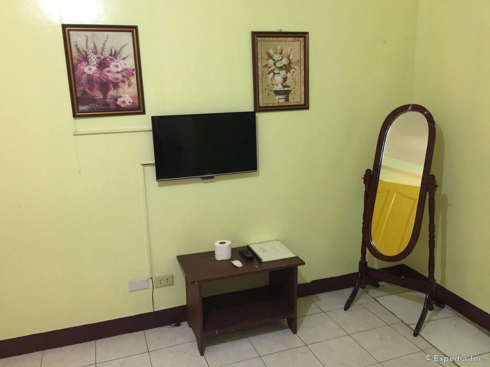 Constrell Pension House Tagbilaran City Exterior photo