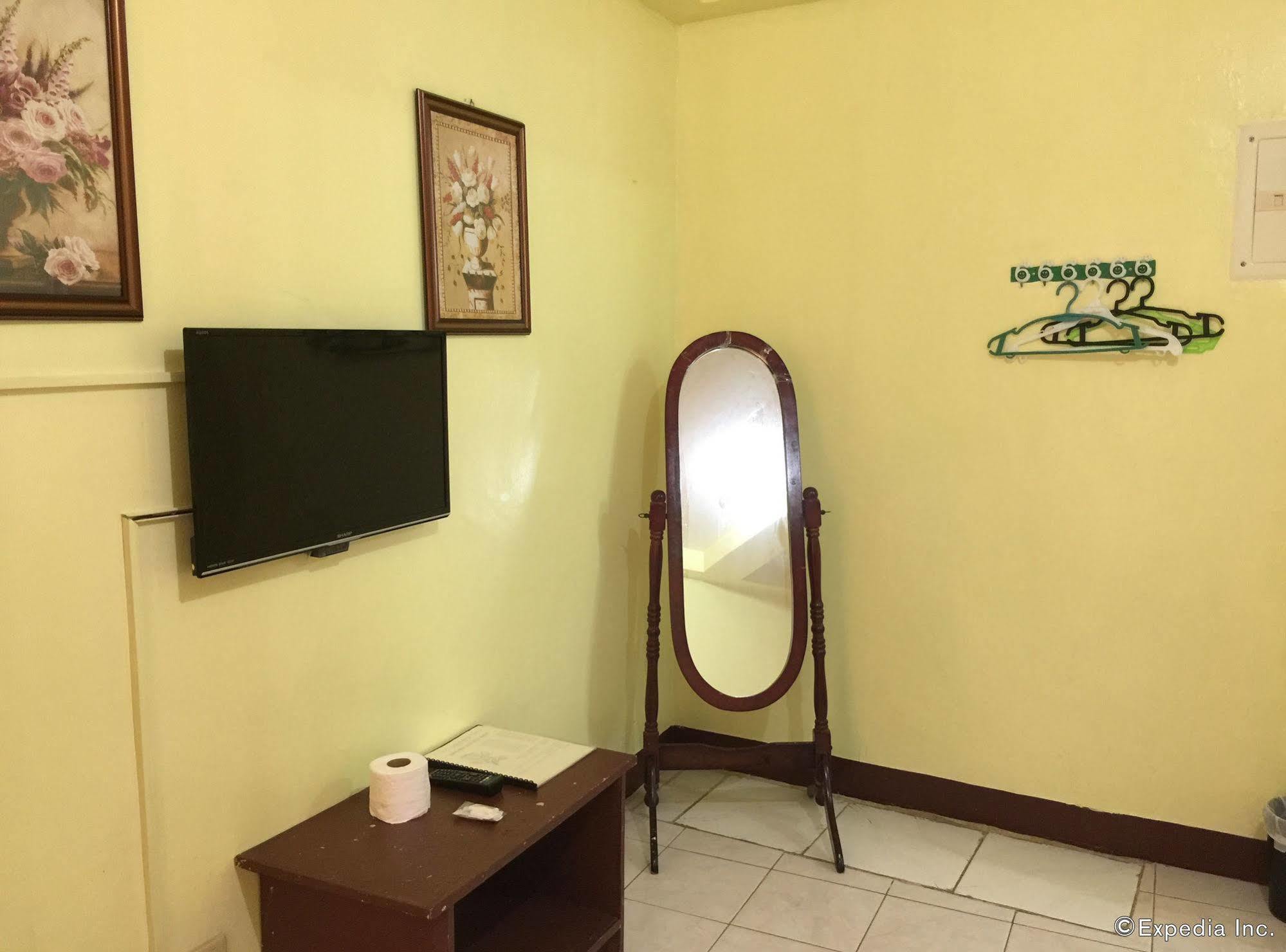 Constrell Pension House Tagbilaran City Exterior photo
