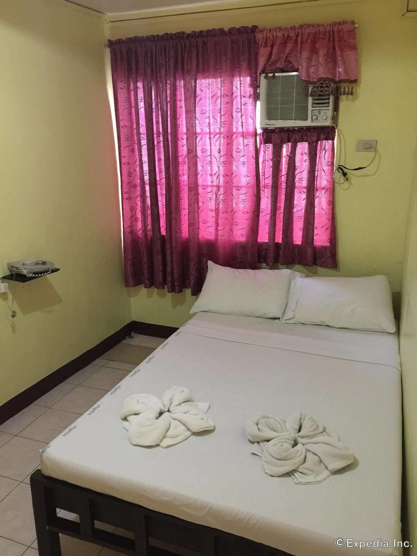 Constrell Pension House Tagbilaran City Exterior photo