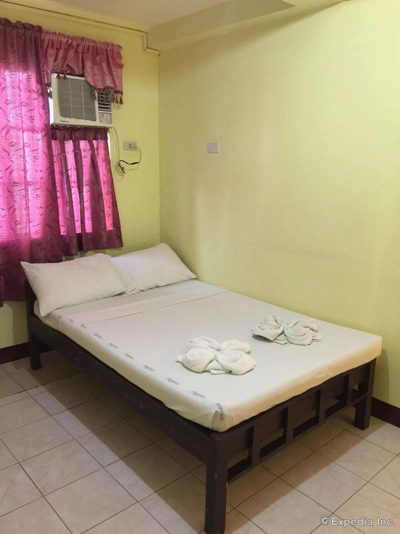 Constrell Pension House Tagbilaran City Exterior photo